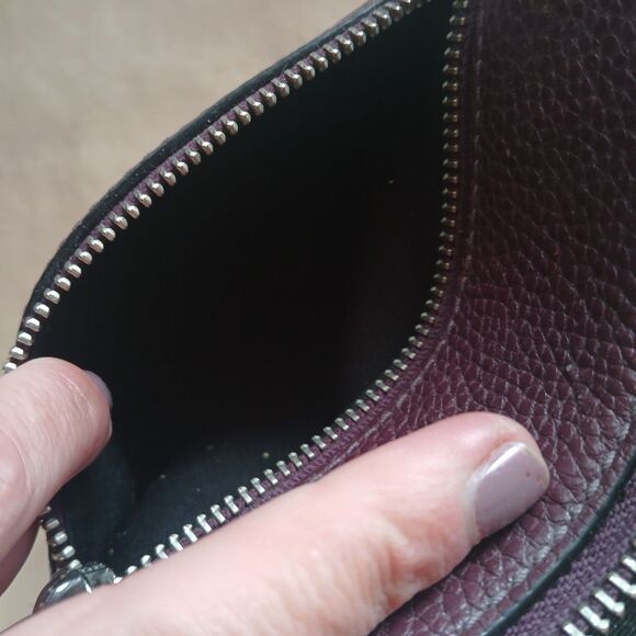 Marc Jacobs Womens Burgundy Pebbled Leather Crossbody Bag 9" X 9" - Picture 8 of 10